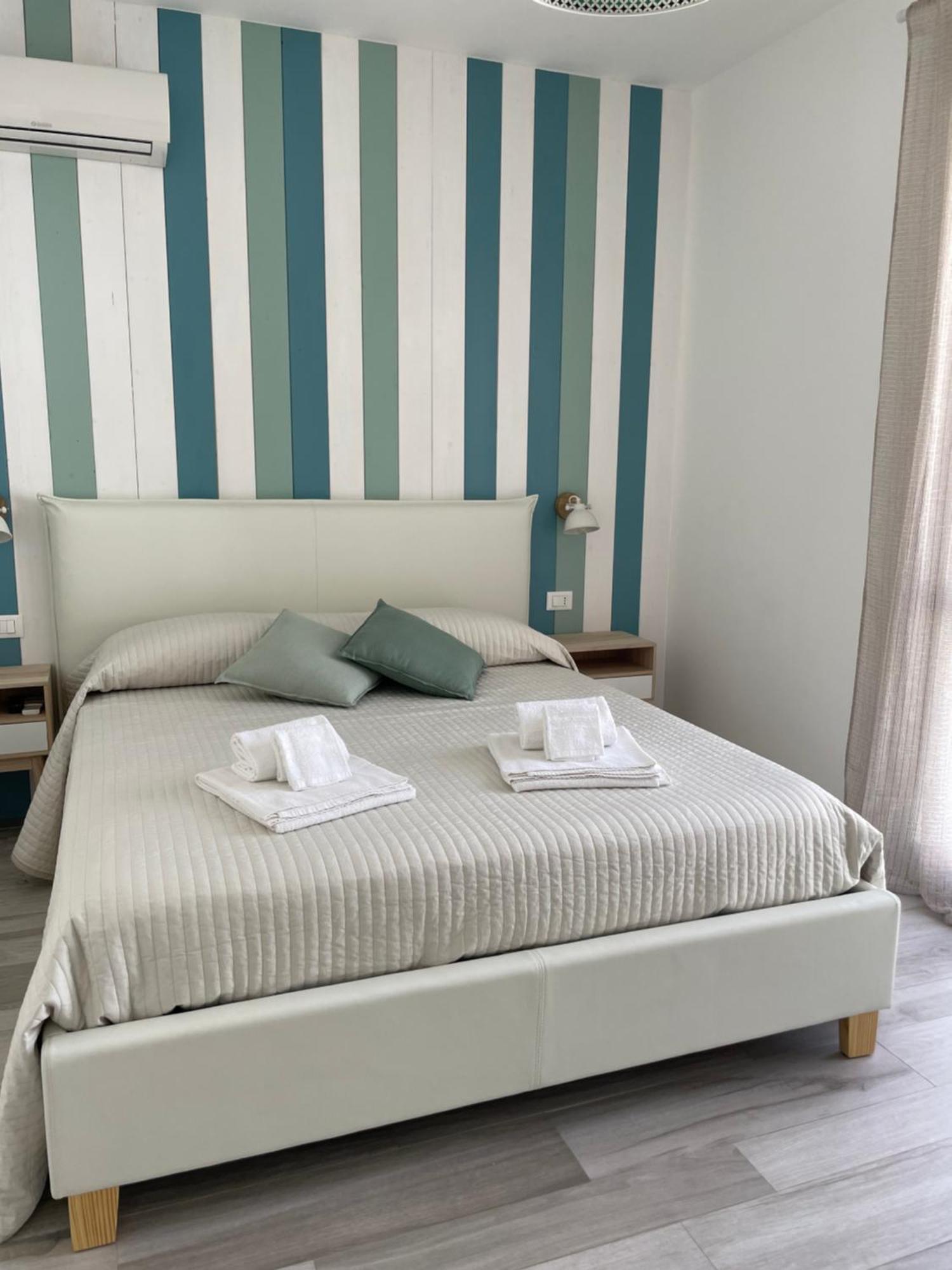 Cala Azzurra Macari Bed And Breakfast And Holidays House المظهر الخارجي الصورة